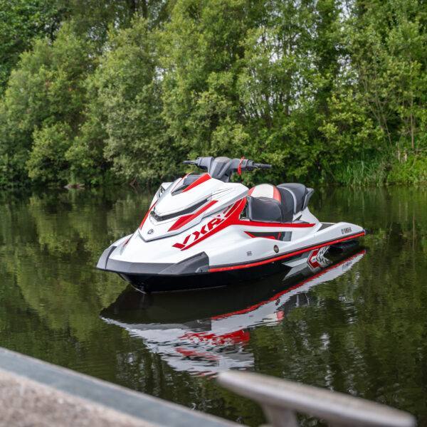 Yamaha VXR WaveRunner - Image 2